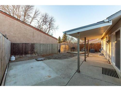 1136 St. David North, Lethbridge, AB - Outdoor With Exterior