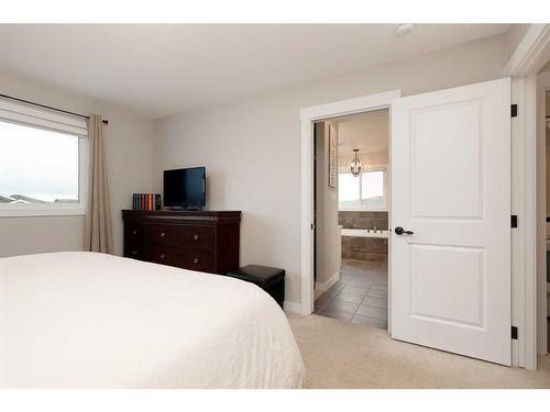 601 Bluebell Bay West, Lethbridge, AB - Indoor Photo Showing Bedroom