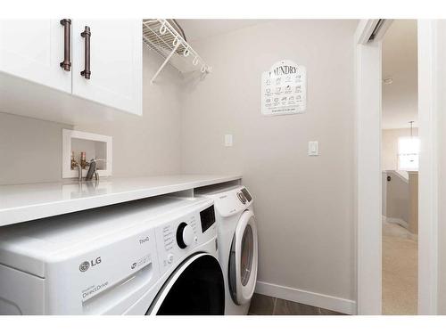 601 Bluebell Bay West, Lethbridge, AB - Indoor Photo Showing Laundry Room