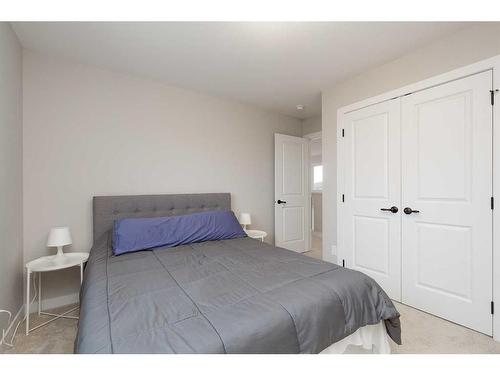 601 Bluebell Bay West, Lethbridge, AB - Indoor Photo Showing Bedroom