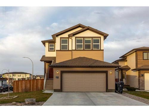 601 Bluebell Bay West, Lethbridge, AB - Outdoor