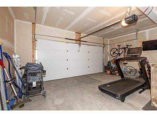 601 Bluebell Bay West, Lethbridge, AB - Indoor Photo Showing Garage