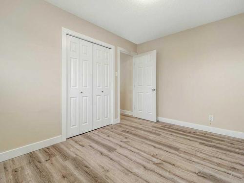 2618 23 Avenue South, Lethbridge, AB - Indoor Photo Showing Other Room