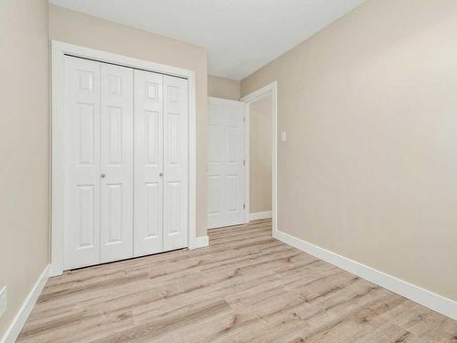 2618 23 Avenue South, Lethbridge, AB - Indoor Photo Showing Other Room