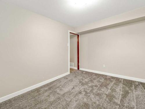 2618 23 Avenue South, Lethbridge, AB - Indoor Photo Showing Other Room