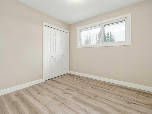 2618 23 Avenue South, Lethbridge, AB - Indoor Photo Showing Other Room