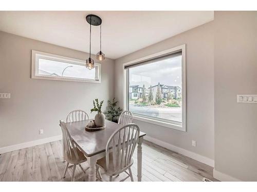 23 Country Meadows Boulevard West, Lethbridge, AB - Indoor Photo Showing Dining Room