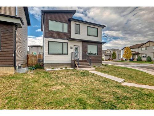 23 Country Meadows Boulevard West, Lethbridge, AB - Outdoor With Facade