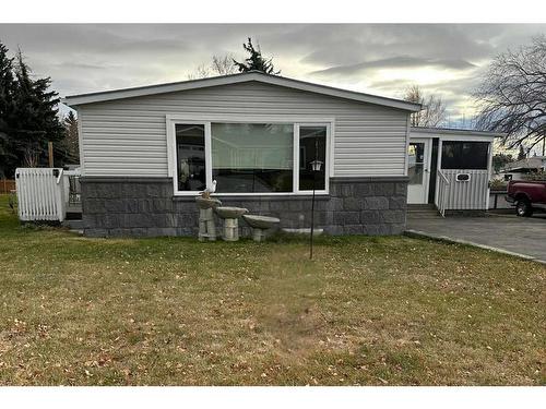 120 6 Avenue Ne, Milk River, AB - Outdoor