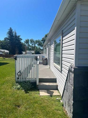 120 6 Avenue Ne, Milk River, AB - Outdoor With Exterior