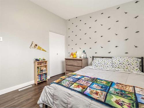 5210 51 Street, Taber, AB - Indoor Photo Showing Bedroom