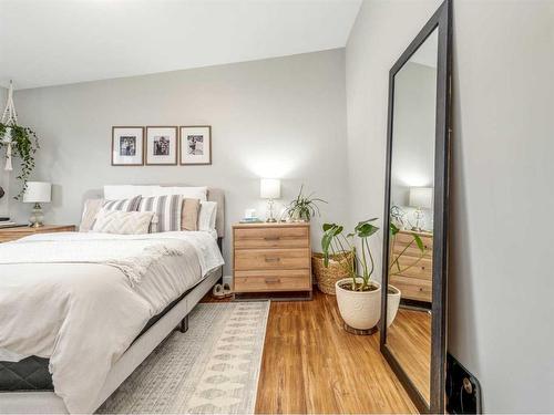 5210 51 Street, Taber, AB - Indoor Photo Showing Bedroom