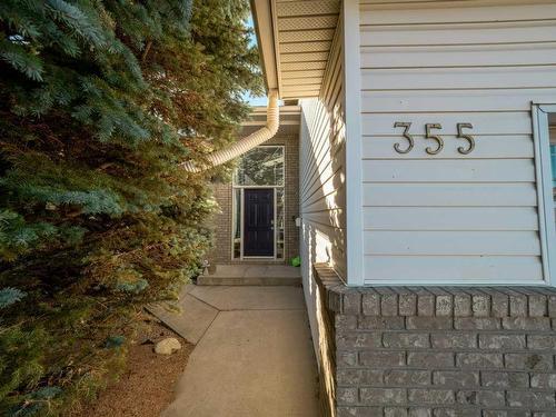 355 Fairmont Boulevard South, Lethbridge, AB - Outdoor