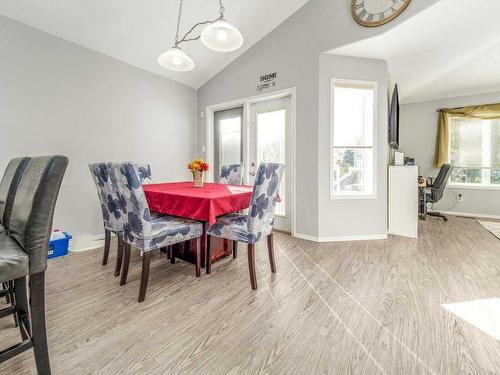 355 Fairmont Boulevard South, Lethbridge, AB - Indoor Photo Showing Dining Room