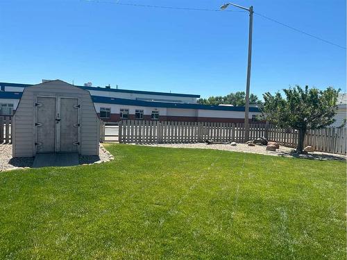 619 5A Avenue, Vauxhall, AB - Outdoor