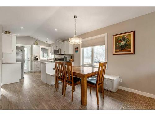 5114 42 Avenue, Taber, AB - Indoor Photo Showing Dining Room