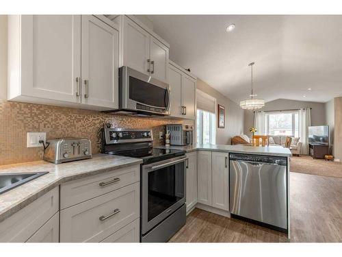 5114 42 Avenue, Taber, AB - Indoor Photo Showing Kitchen With Stainless Steel Kitchen