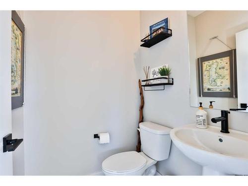 4311 Fairmont Gate South, Lethbridge, AB - Indoor Photo Showing Bathroom