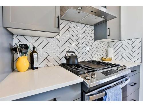 4311 Fairmont Gate South, Lethbridge, AB - Indoor Photo Showing Kitchen With Upgraded Kitchen