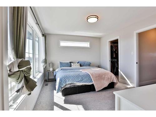 4311 Fairmont Gate South, Lethbridge, AB - Indoor Photo Showing Bedroom