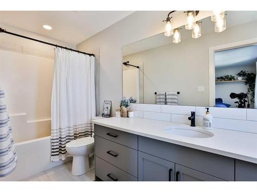 4311 Fairmont Gate South, Lethbridge, AB - Indoor Photo Showing Bathroom