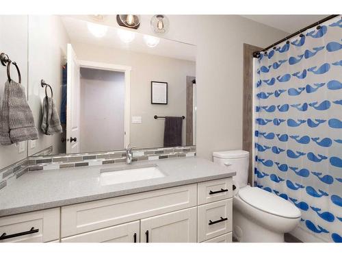 2413 Aspen Drive, Coaldale, AB - Indoor Photo Showing Bathroom