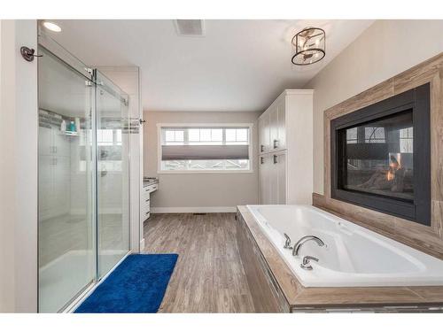 2413 Aspen Drive, Coaldale, AB - Indoor Photo Showing Bathroom