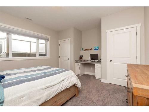 2413 Aspen Drive, Coaldale, AB - Indoor Photo Showing Bedroom