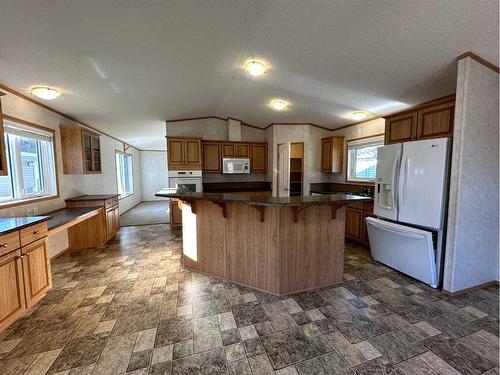 2026 136 Street, Blairmore, AB - Indoor Photo Showing Kitchen