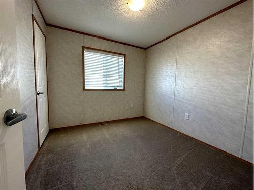 2026 136 Street, Blairmore, AB - Indoor Photo Showing Other Room