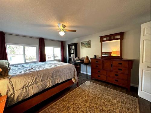 1130 232 Street, Hillcrest, AB - Indoor Photo Showing Bedroom