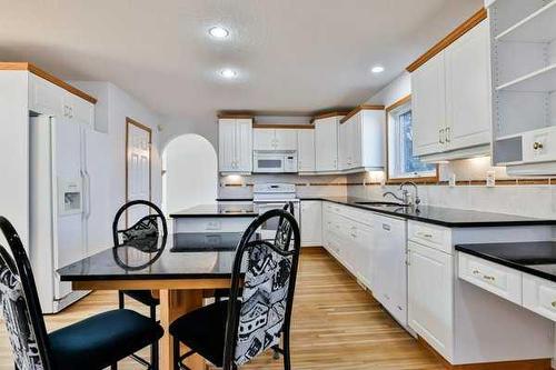 3019 48Th Avenue South, Lethbridge, AB - Indoor Photo Showing Kitchen