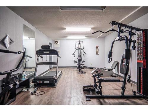 405-515 6 Street South, Lethbridge, AB - Indoor Photo Showing Gym Room