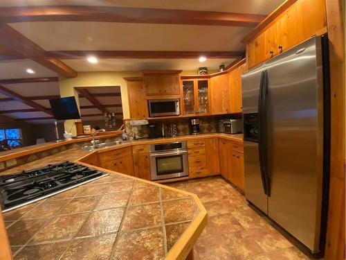 78 Barnaby View, Rural Pincher Creek No. 9, M.D. Of, AB - Indoor Photo Showing Kitchen With Double Sink