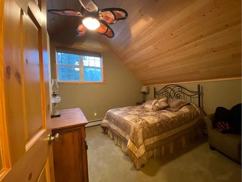 78 Barnaby View, Rural Pincher Creek No. 9, M.D. Of, AB - Indoor Photo Showing Bedroom