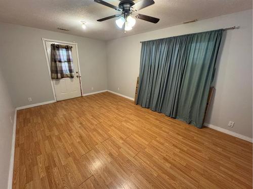 2014 14 Avenue South, Lethbridge, AB - Indoor Photo Showing Other Room