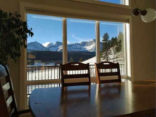 #5-5302 19Th Avenue, Coleman, AB - Indoor Photo Showing Dining Room