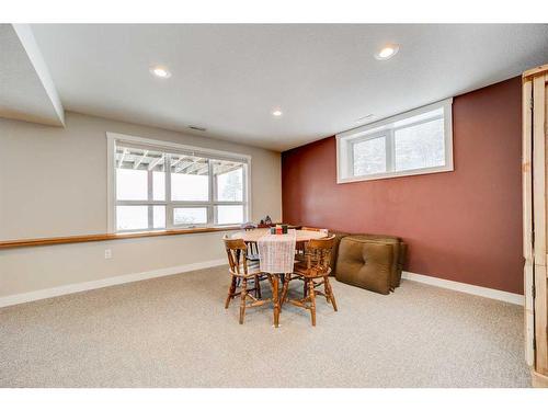 #5-5302 19Th Avenue, Coleman, AB - Indoor Photo Showing Dining Room