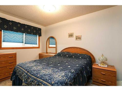 4106 Heritage Drive, Taber, AB - Indoor Photo Showing Bedroom