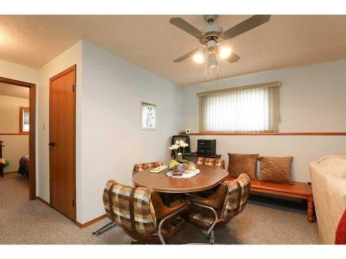 4106 Heritage Drive, Taber, AB - Indoor Photo Showing Dining Room