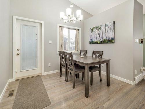 348 Crocus Terrace West, Lethbridge, AB - Indoor Photo Showing Dining Room