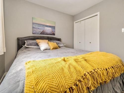 348 Crocus Terrace West, Lethbridge, AB - Indoor Photo Showing Bedroom