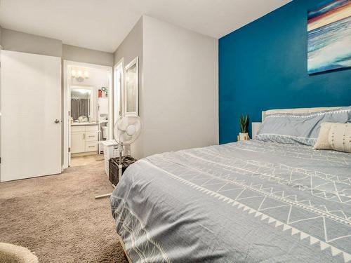 348 Crocus Terrace West, Lethbridge, AB - Indoor Photo Showing Bedroom