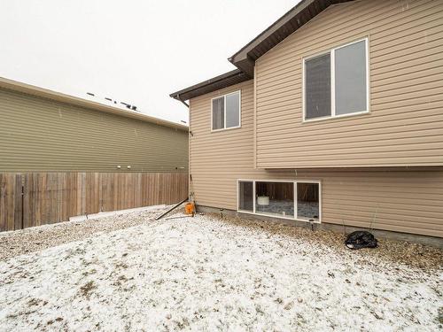 348 Crocus Terrace West, Lethbridge, AB - Outdoor With Exterior