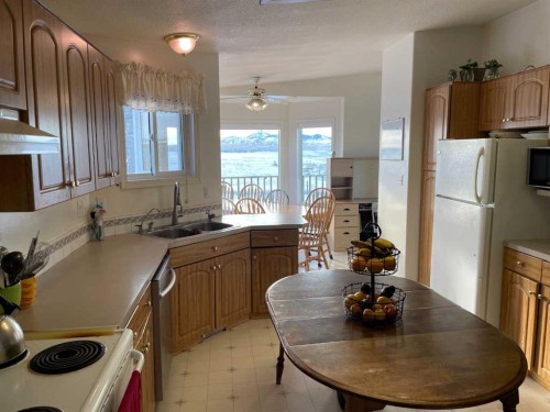 122061A 501 Highway East, Milk River, AB - Indoor