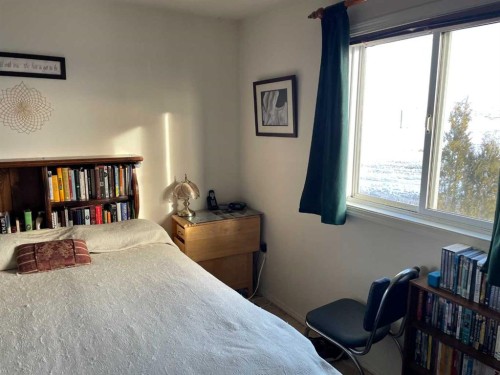 122061A 501 Highway East, Milk River, AB - Indoor Photo Showing Bedroom