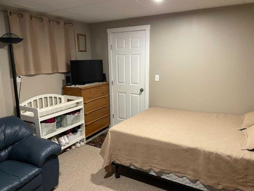 122061A 501 Highway East, Milk River, AB - Indoor