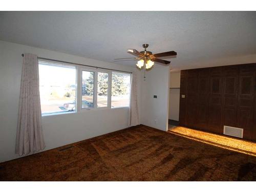 2412 5A Avenue North, Lethbridge, AB - Indoor Photo Showing Other Room