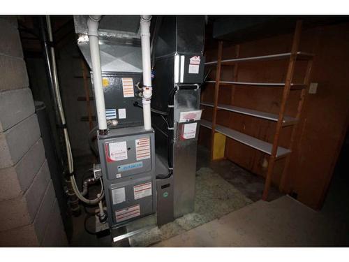 2412 5A Avenue North, Lethbridge, AB - Indoor Photo Showing Basement