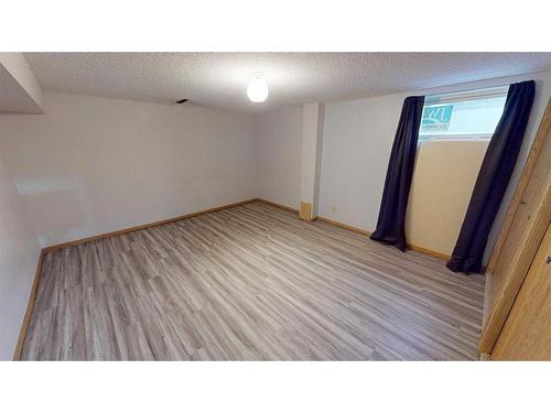 1929 22 Avenue South, Lethbridge, AB - Indoor Photo Showing Other Room